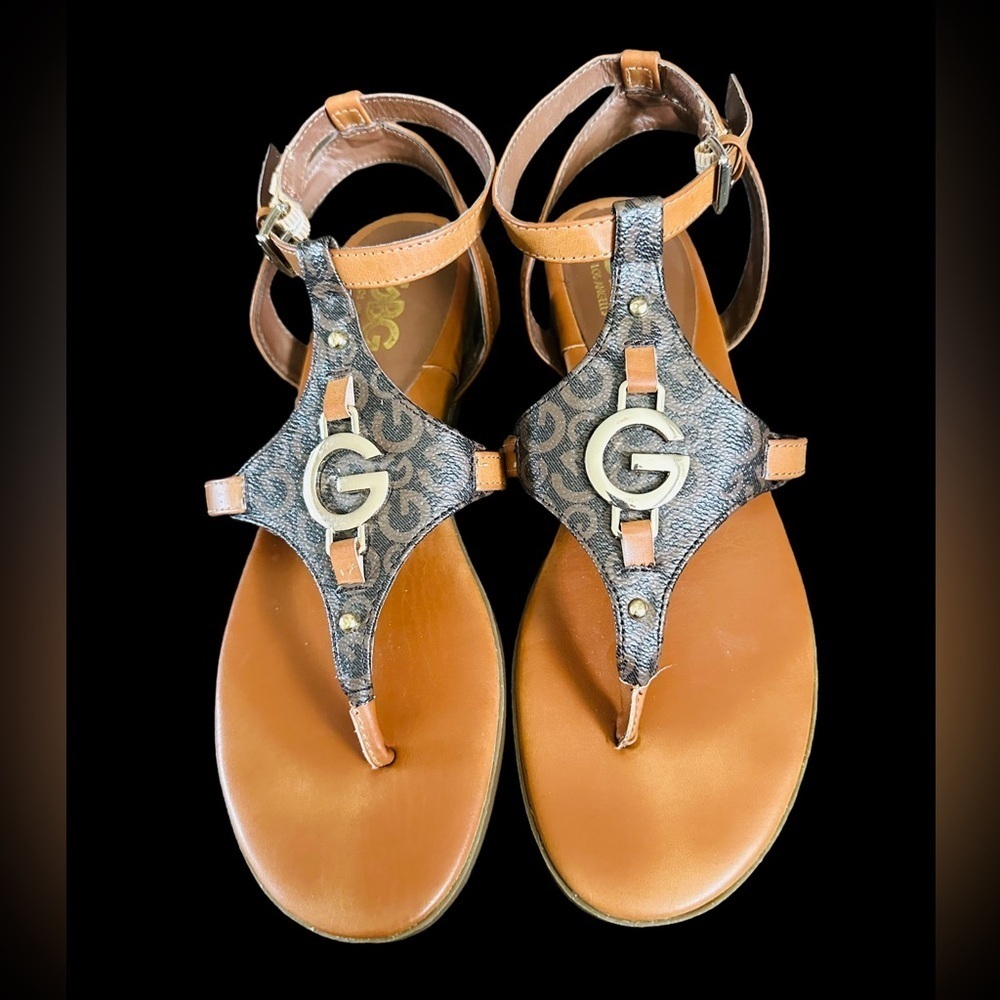 GBG BY GUESS SANDALS